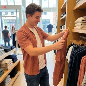 GAP Men's Terracotta Textured Button-Down Shirt